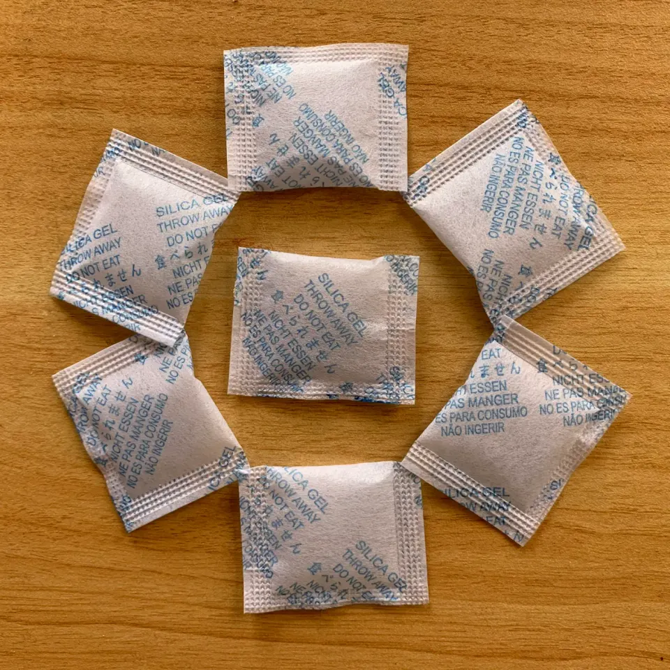 Hạt hút ẩm Silica gel đóng gói 1,4gr